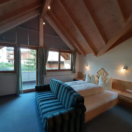 Haus Achenrainer * Fiss