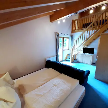 Haus Achenrainer * Fiss